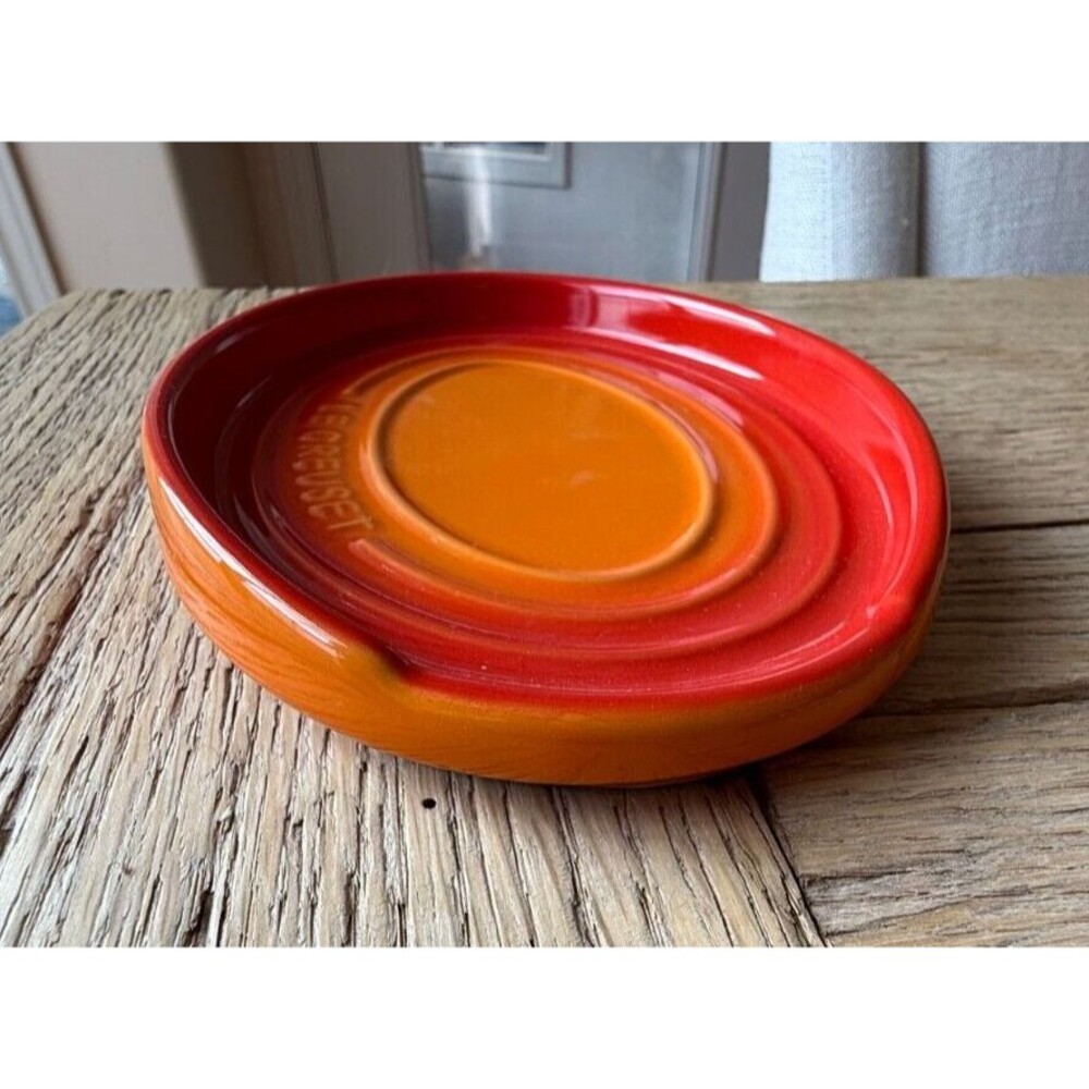 Le Creuset Stoneware Oval Spoon Rest Flame Orange NEW - Picture 3 of 5